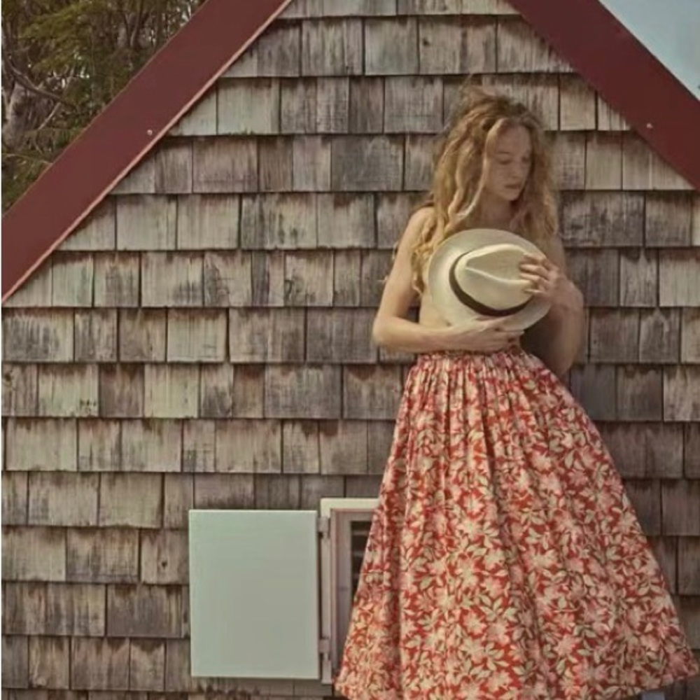 ISO：Doen skirt，size M
